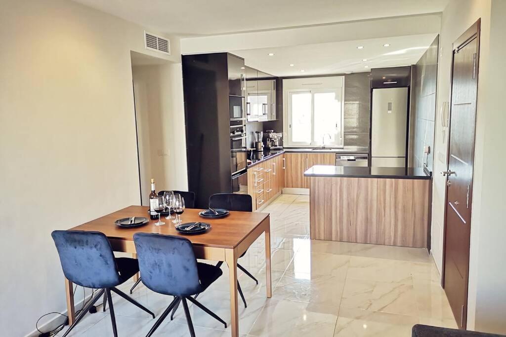 Black Sun. Modern Penthouse In Torrevieja Esterno foto